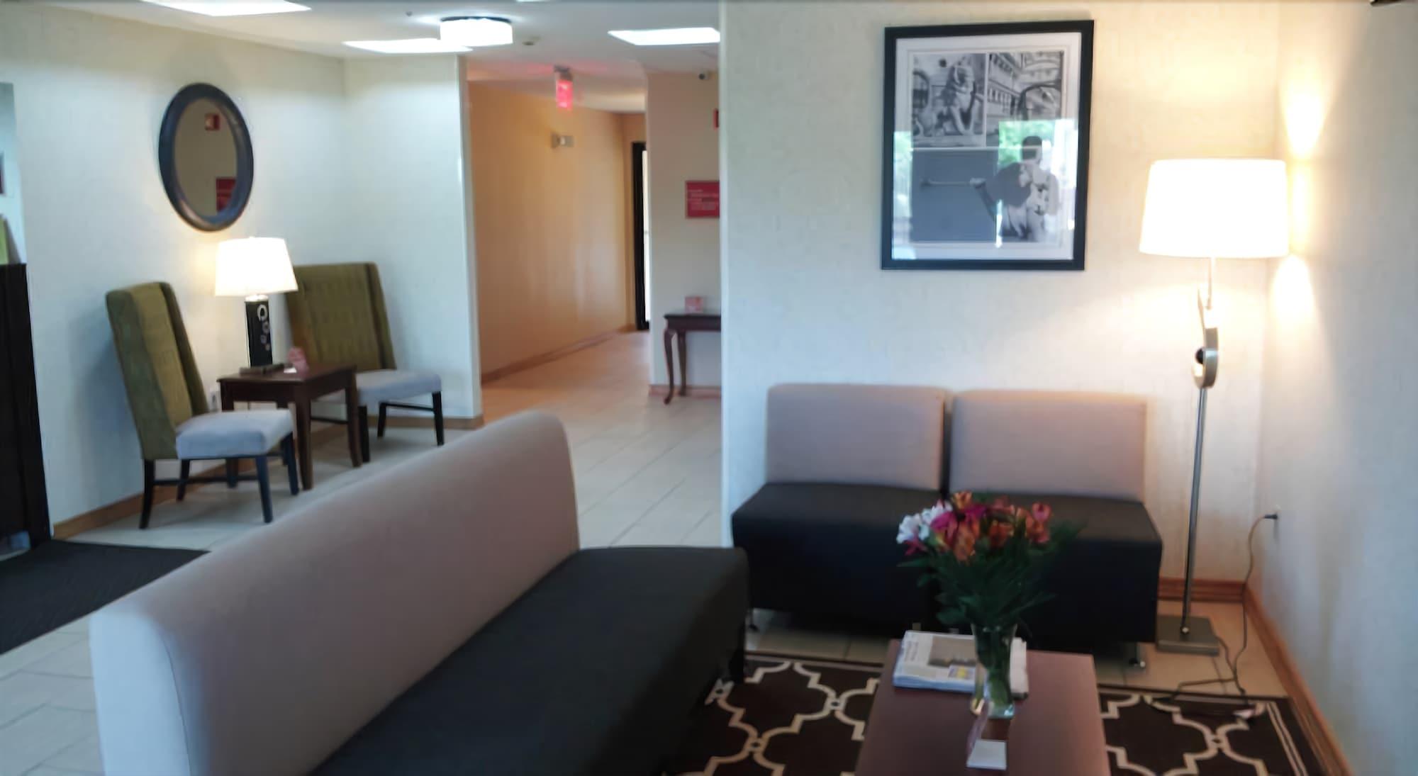 Days Inn By Wyndham Indiana Benjamin Franklin Highway מראה חיצוני תמונה