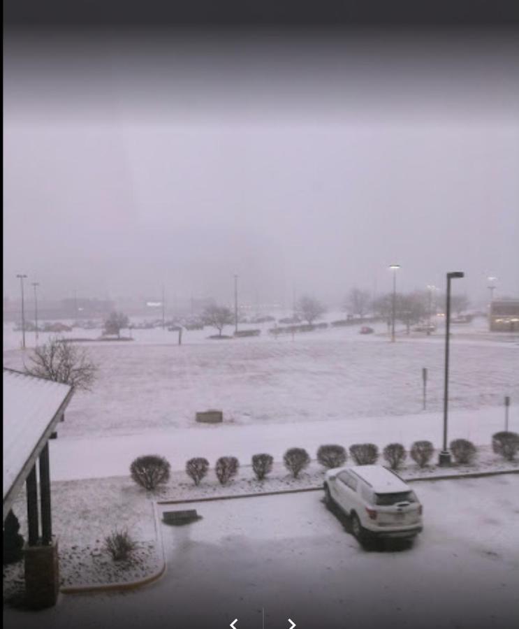 Days Inn By Wyndham Indiana Benjamin Franklin Highway מראה חיצוני תמונה